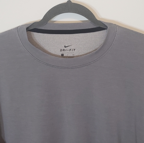 Nike Dri Fit Training Top Long Sleeve Gray Size Small JUST DO IT On Rear Waist - Picture 4 of 16
